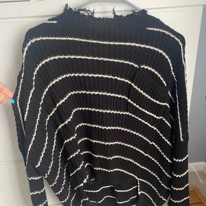 Knitted pattern black and white sweater